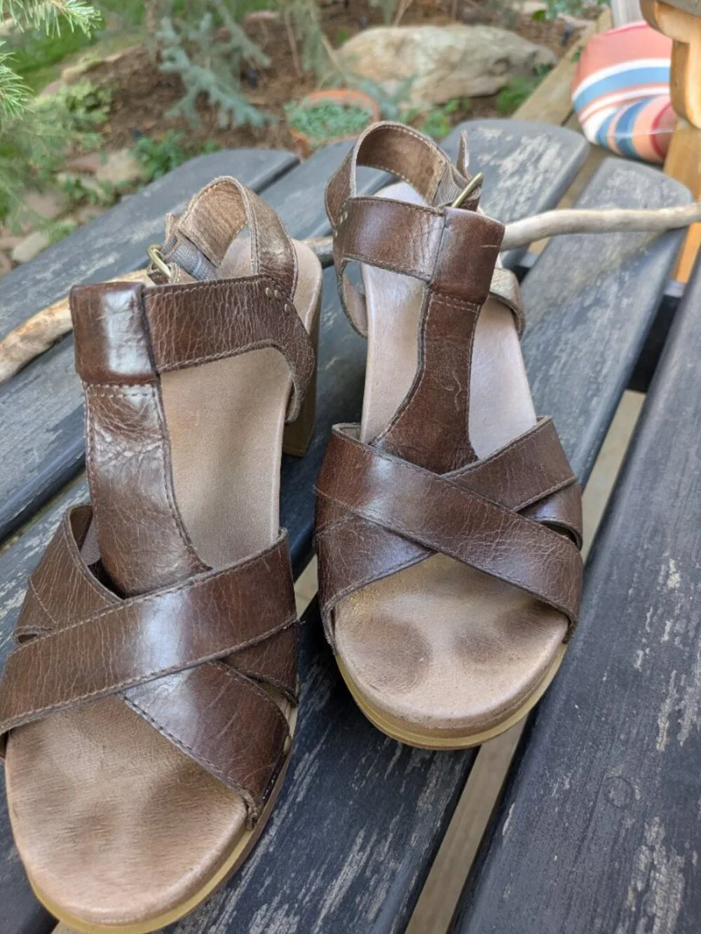 Dansko Daniela Heeled Sandal in Tak Vintage Pull Up Leather size 40/ 8.5 US.